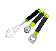 Utensilios de cocina con mango negro y verde