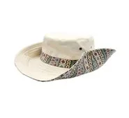 Sombrero de exterior con bordes grandes.