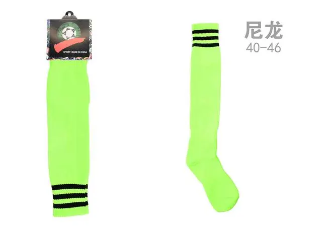 Calcetines deportivos, colores verde y negro, modelo 130204