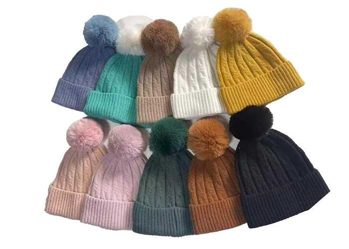 Gorro tejido, modelo 130413